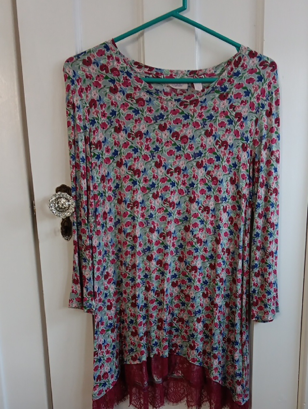Women's Floral 3/4 Sleeve Swing Tunic with Lace Hem - Wine Multi